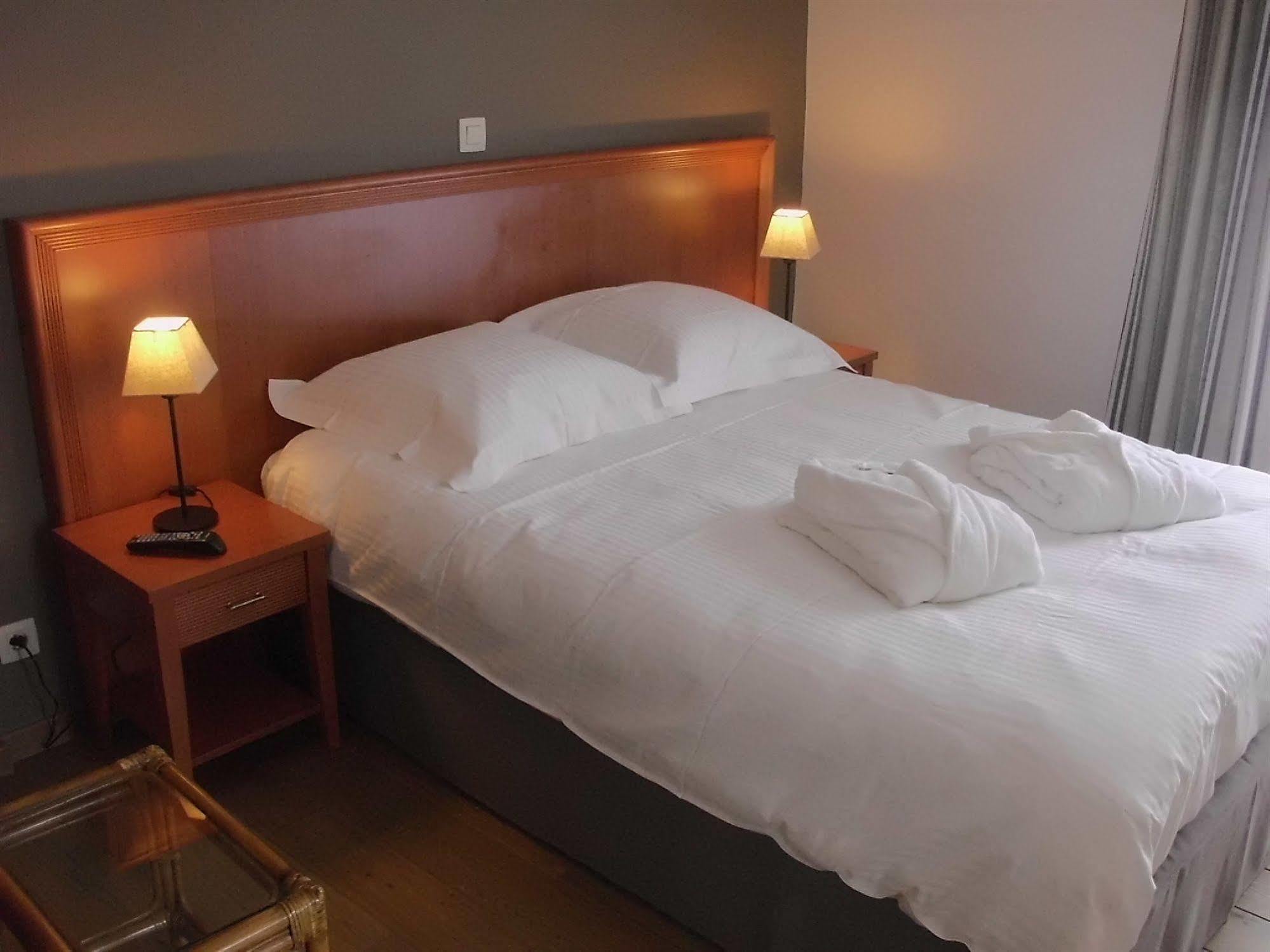 Hotel Le Fournil Redu Εξωτερικό φωτογραφία
